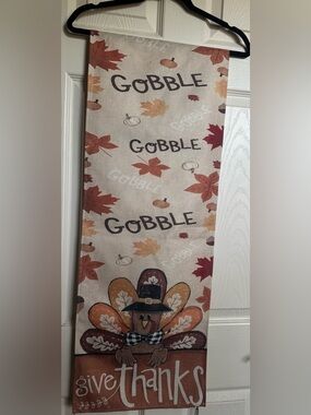 NWT Thanksgiving 'Gobble' Table Runner in Beige, Brown, Orange, Fall, 13x72
